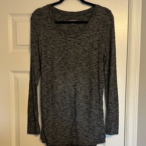 Liz Lange Maternity Heathered Gray Space Dye Long Sleeve Top - Medium